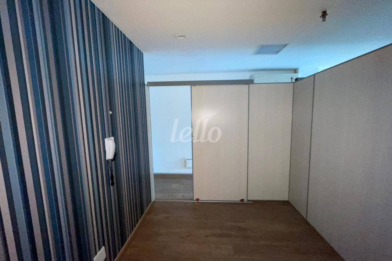 SALA de Sala / Conjunto à venda, Padrão com 41 m², e 1 vaga em Santana - São Paulo