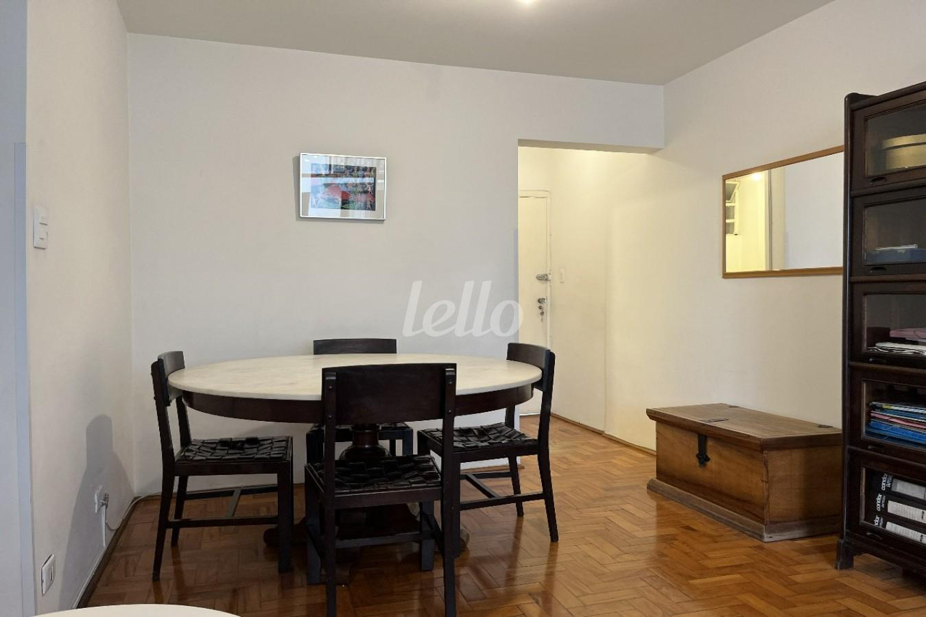 SALA de Apartamento à venda, Padrão com 81 m², 3 quartos e em Perdizes - São Paulo