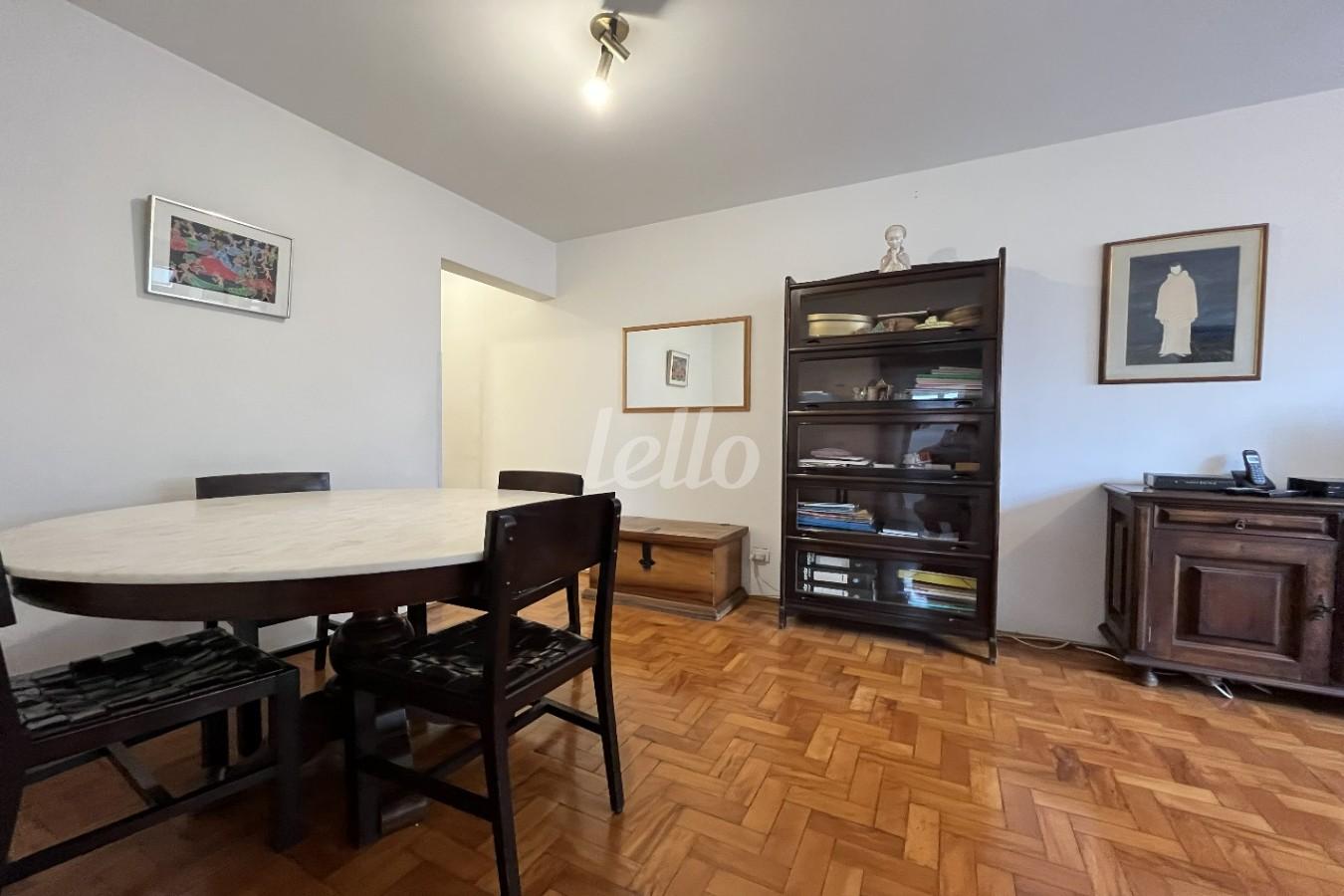 SALA de Apartamento à venda, Padrão com 81 m², 3 quartos e em Perdizes - São Paulo