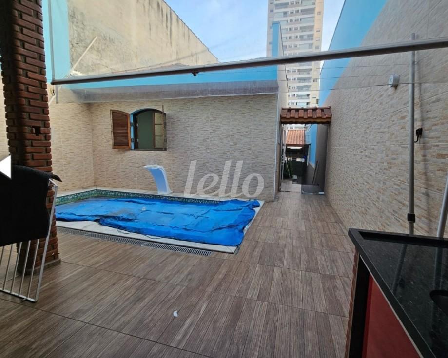 PISCINA de Casa à venda, térrea com 150 m², 3 quartos e 4 vagas em Vila Ema - São Paulo