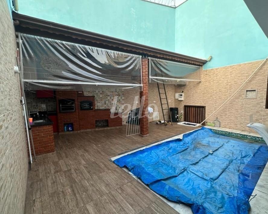 PISCINA de Casa à venda, térrea com 150 m², 3 quartos e 4 vagas em Vila Ema - São Paulo