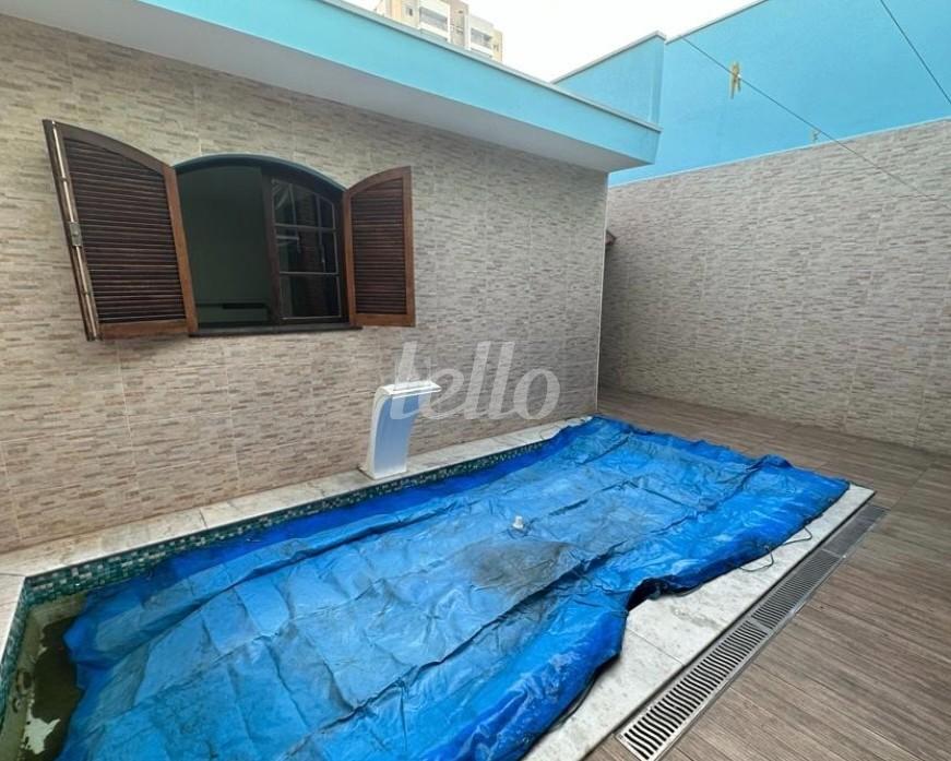 PISCINA de Casa à venda, térrea com 150 m², 3 quartos e 4 vagas em Vila Ema - São Paulo