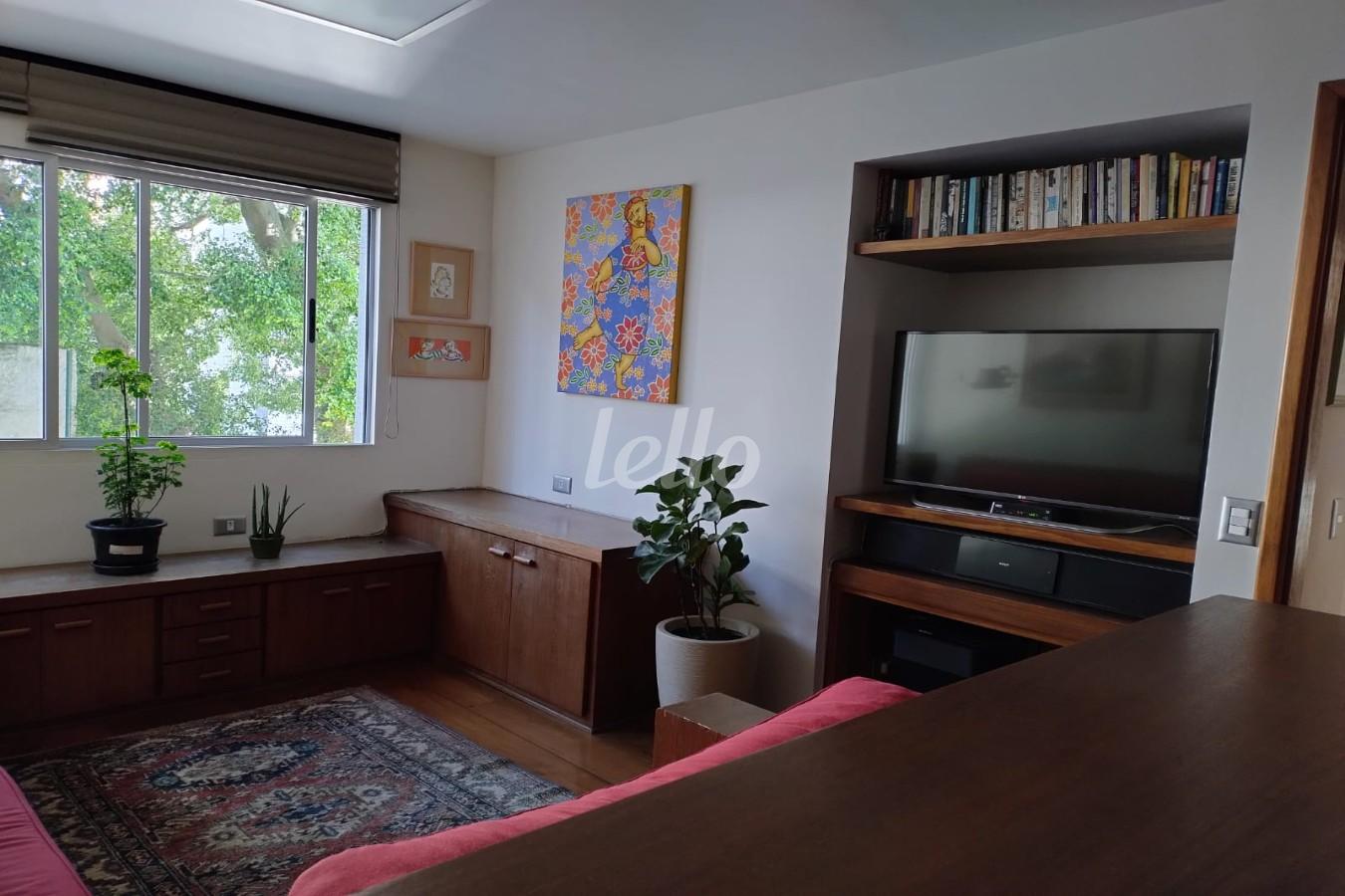 SALA de Apartamento à venda, Padrão com 79 m², 2 quartos e 1 vaga em Vila Clementino - São Paulo