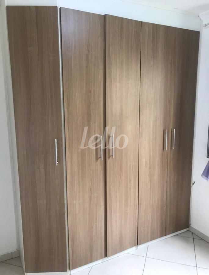 DORMITORIO de Apartamento para alugar, Padrão com 56 m², 2 quartos e 1 vaga em Vila Liviero - São Paulo