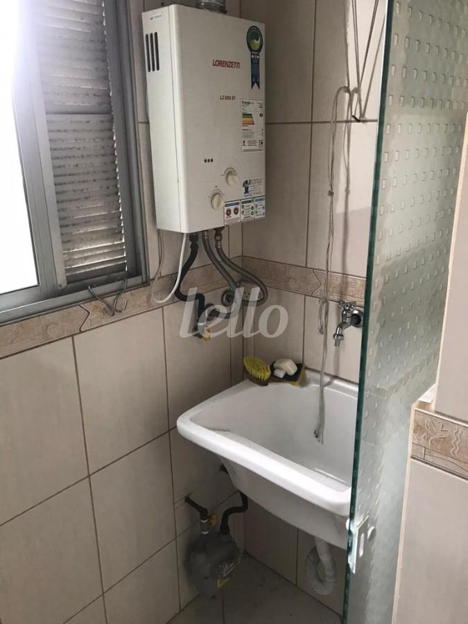 AREA DE SERVIÇO de Apartamento para alugar, Padrão com 56 m², 2 quartos e 1 vaga em Vila Liviero - São Paulo