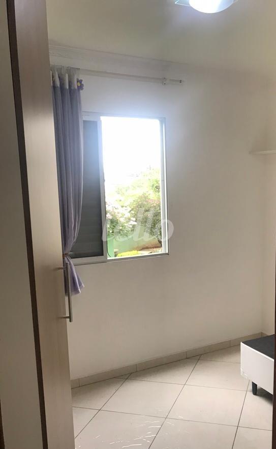 DORMITORIO de Apartamento para alugar, Padrão com 56 m², 2 quartos e 1 vaga em Vila Liviero - São Paulo