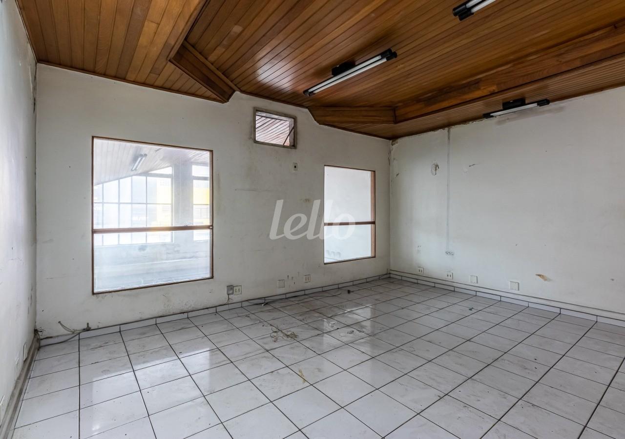 SALA de Galpão/Armazém para alugar, Padrão com 460 m², e em Brás - São Paulo