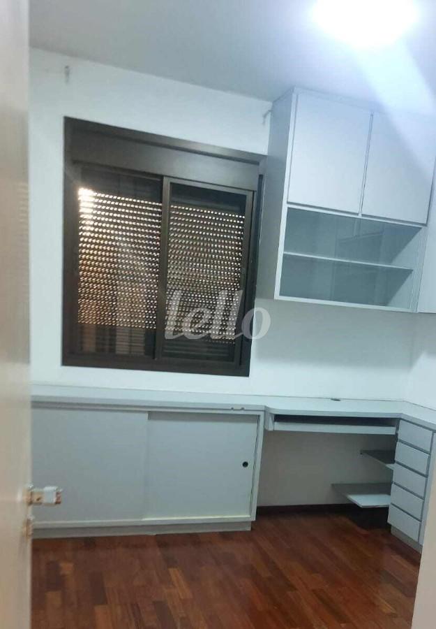 DORMITORIO de Apartamento para alugar, Padrão com 122 m², 3 quartos e 1 vaga em Vila Olímpia - São Paulo