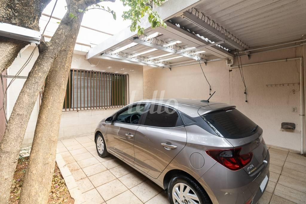 GARAGEM de Casa à venda, térrea com 158 m², 4 quartos e 2 vagas em Vila Oratório - São Paulo