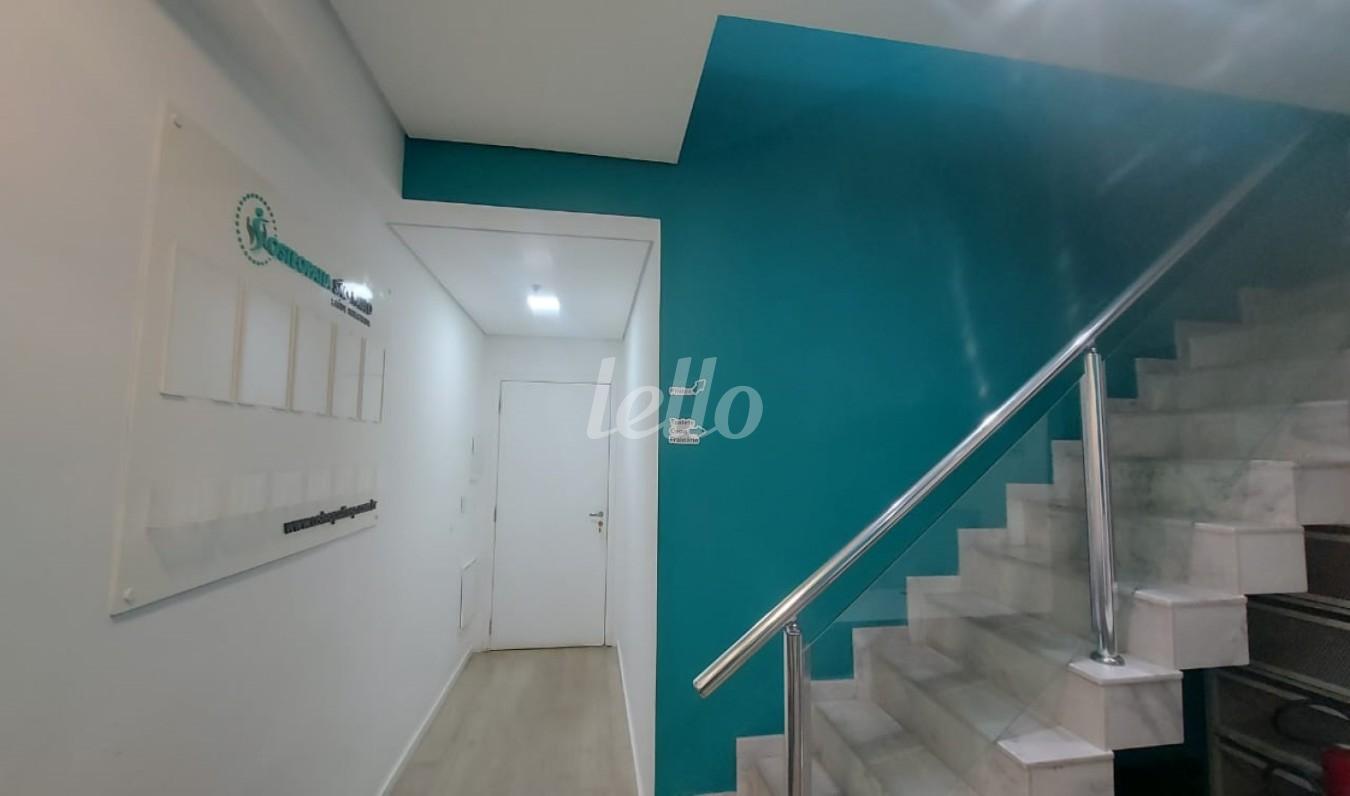 SALA de Sala / Conjunto para alugar, Padrão com 57 m², e 1 vaga em Vila Mariana - São Paulo