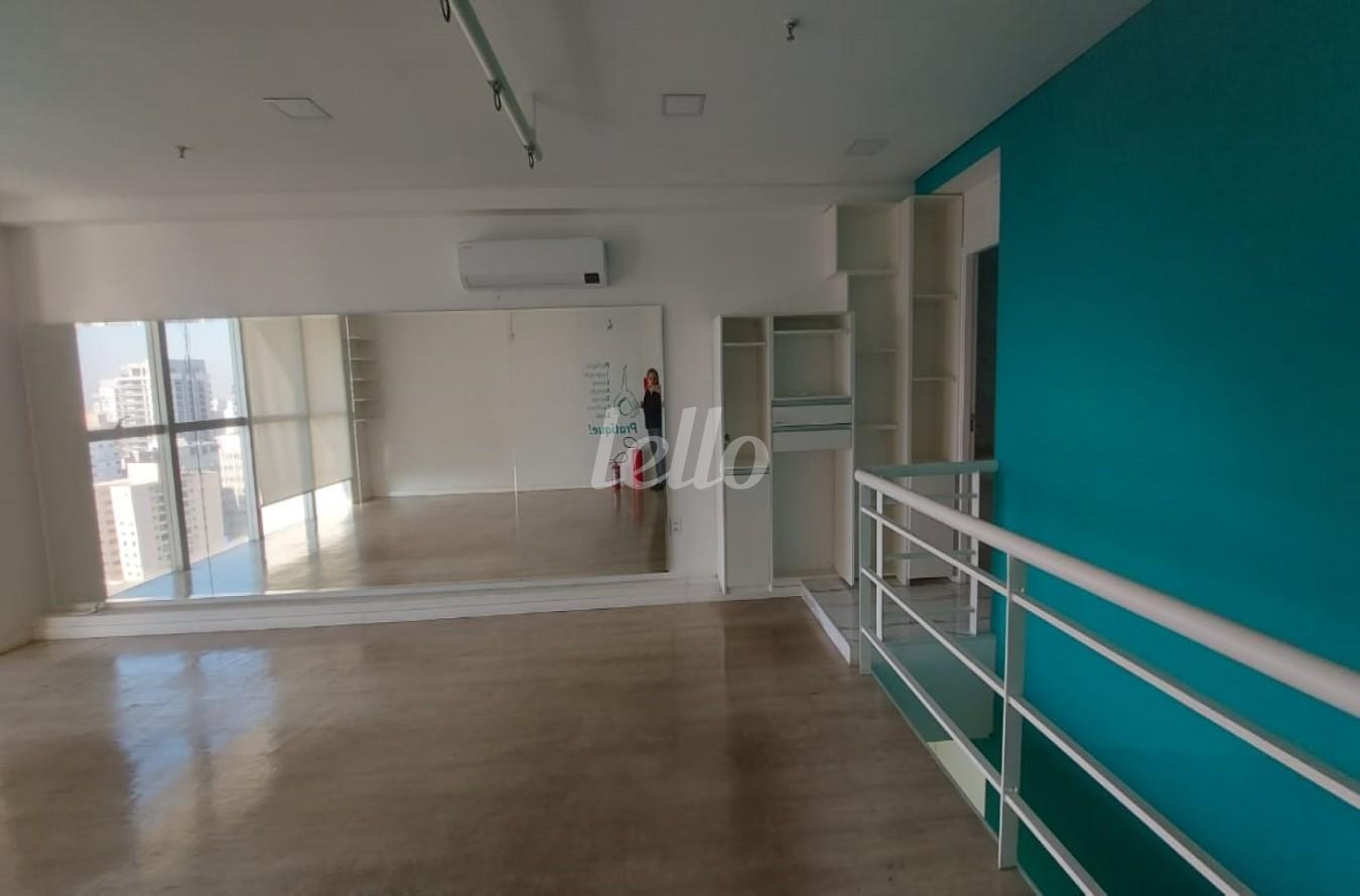 SALA de Sala / Conjunto para alugar, Padrão com 57 m², e 1 vaga em Vila Mariana - São Paulo