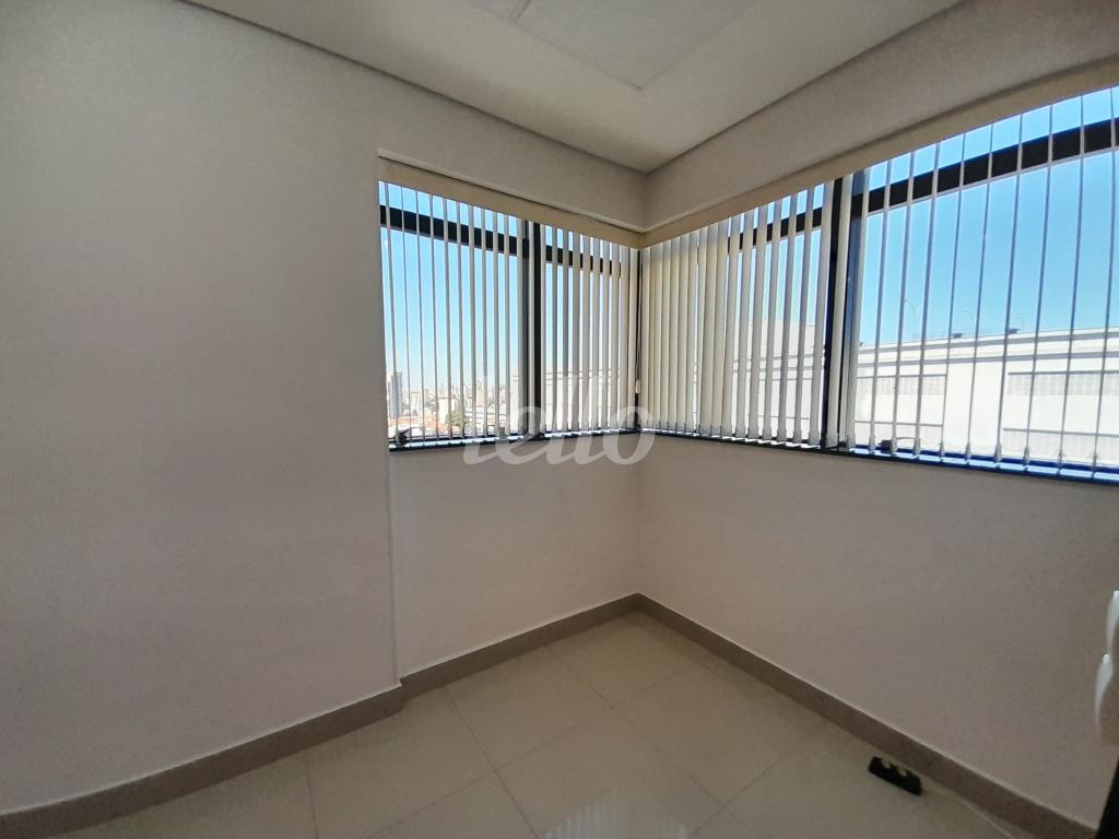 4-SALA 02-001.JPG de Sala / Conjunto à venda, Padrão com 42 m², e 2 vagas em Vila Gustavo - São Paulo