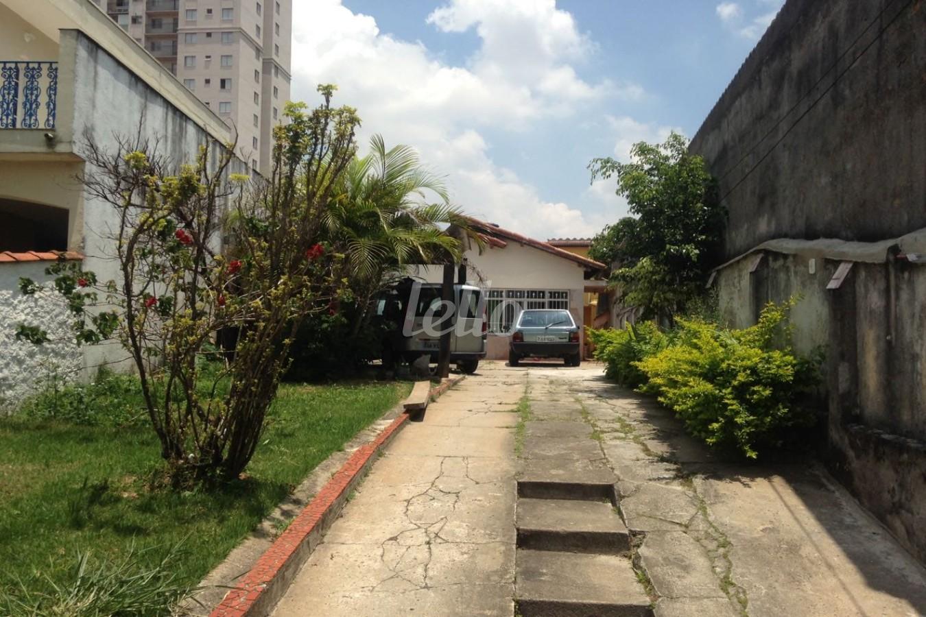 GARAGEM de Casa à venda, sobrado com 156 m², 3 quartos e 6 vagas em Vila Santa Clara - São Paulo