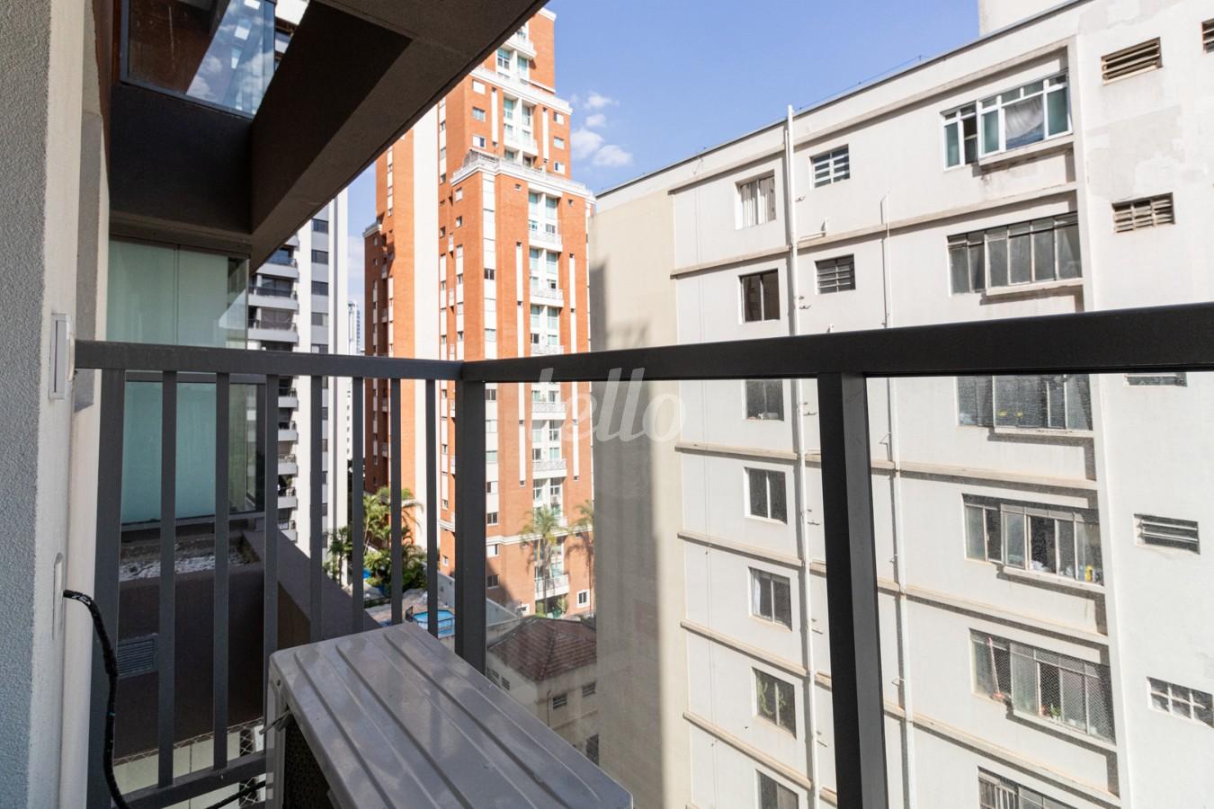 SACADA de Apartamento para alugar, Padrão com 31 m², e em Jardim Paulista - São Paulo