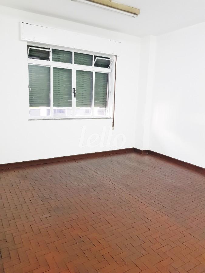 SALA de Sala / Conjunto à venda, Padrão com 132 m², e em Sé - São Paulo