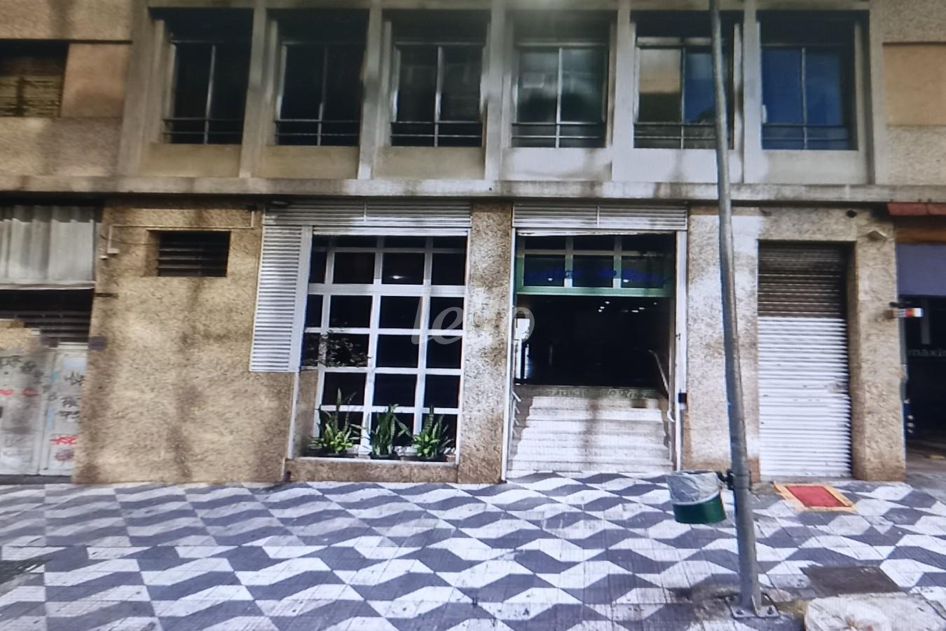 FACHADA de Sala / Conjunto à venda, Padrão com 132 m², e em Sé - São Paulo