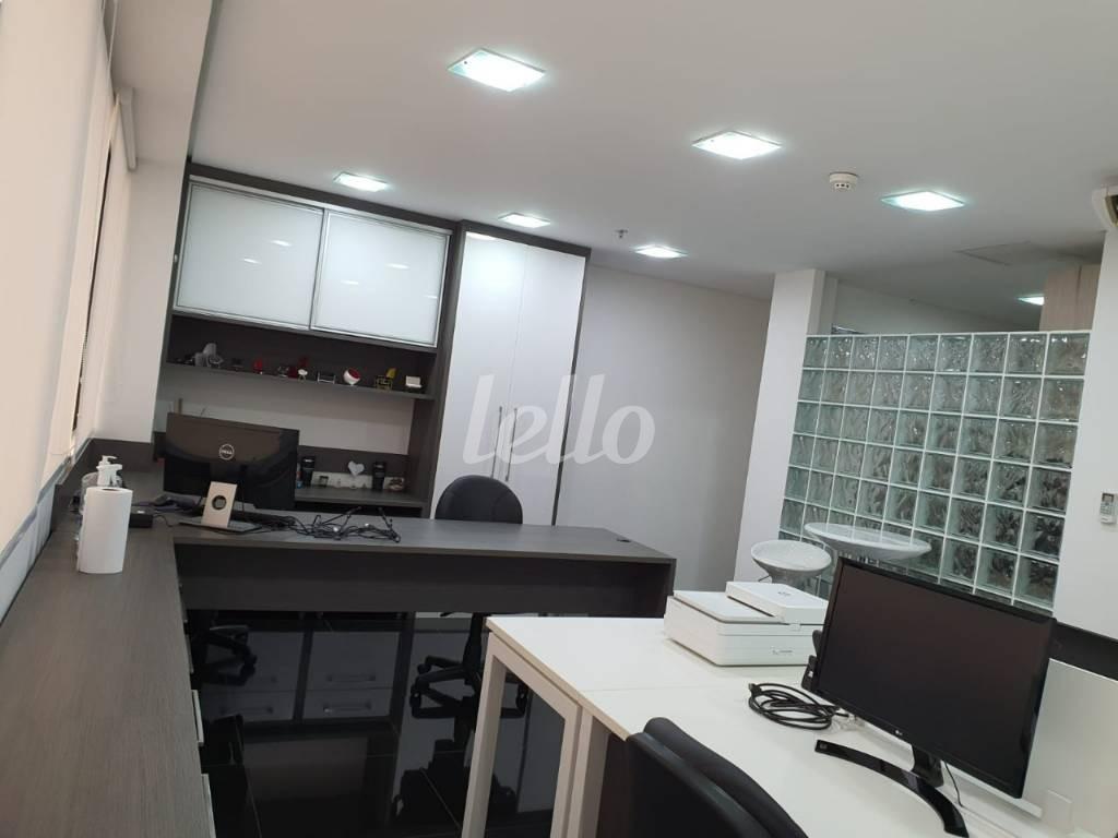 SALA de Sala / Conjunto para alugar, Padrão com 34 m², e 1 vaga em Paraíso - Santo André