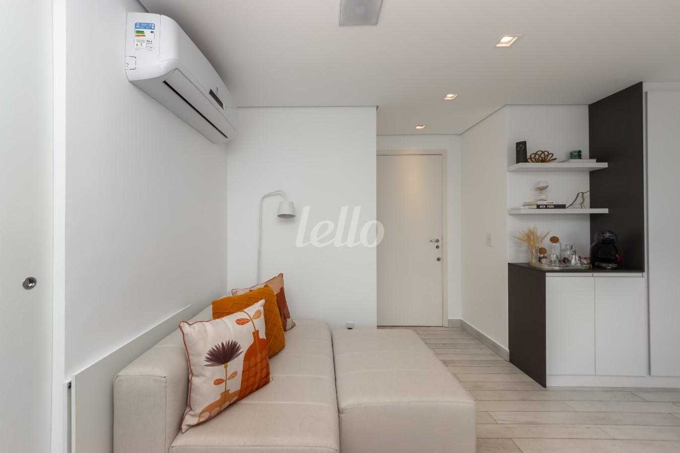 SALA de Apartamento à venda, Padrão com 56 m², 1 quarto e 1 vaga em Vila da Saúde - São Paulo