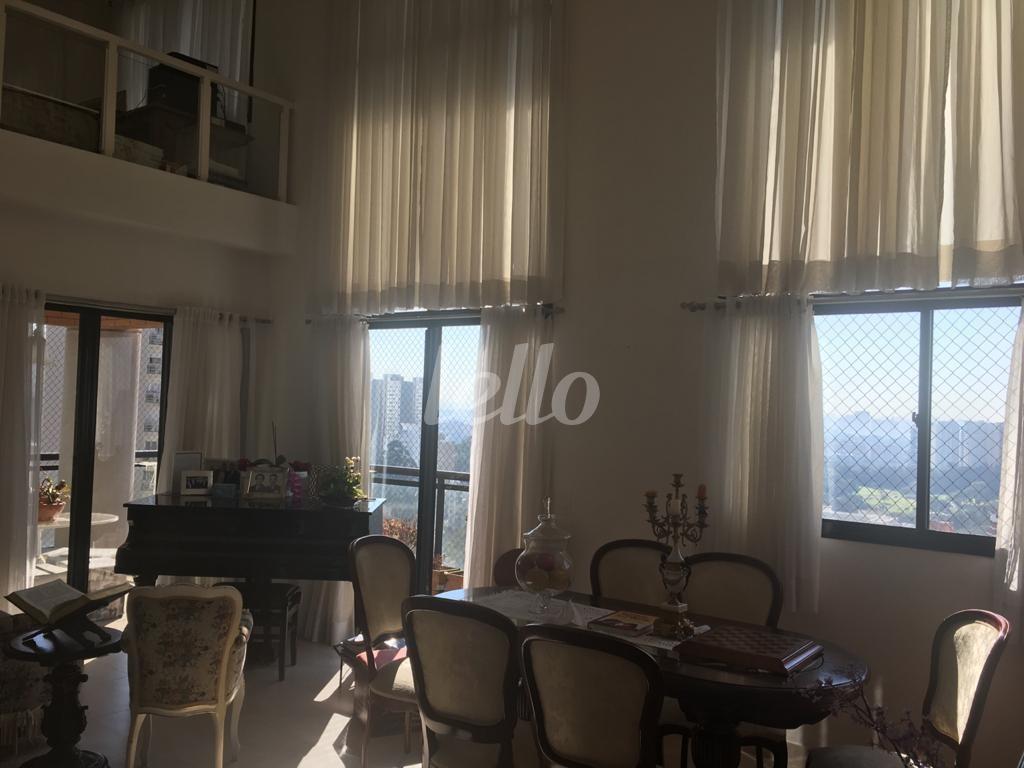 SALA de Apartamento para alugar, Padrão com 190 m², 2 quartos e 4 vagas em Vila Andrade - São Paulo