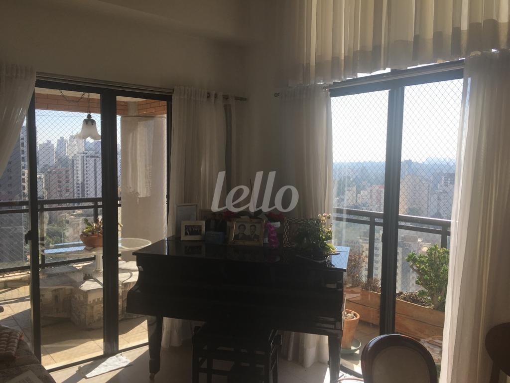 SALA de Apartamento para alugar, Padrão com 190 m², 2 quartos e 4 vagas em Vila Andrade - São Paulo