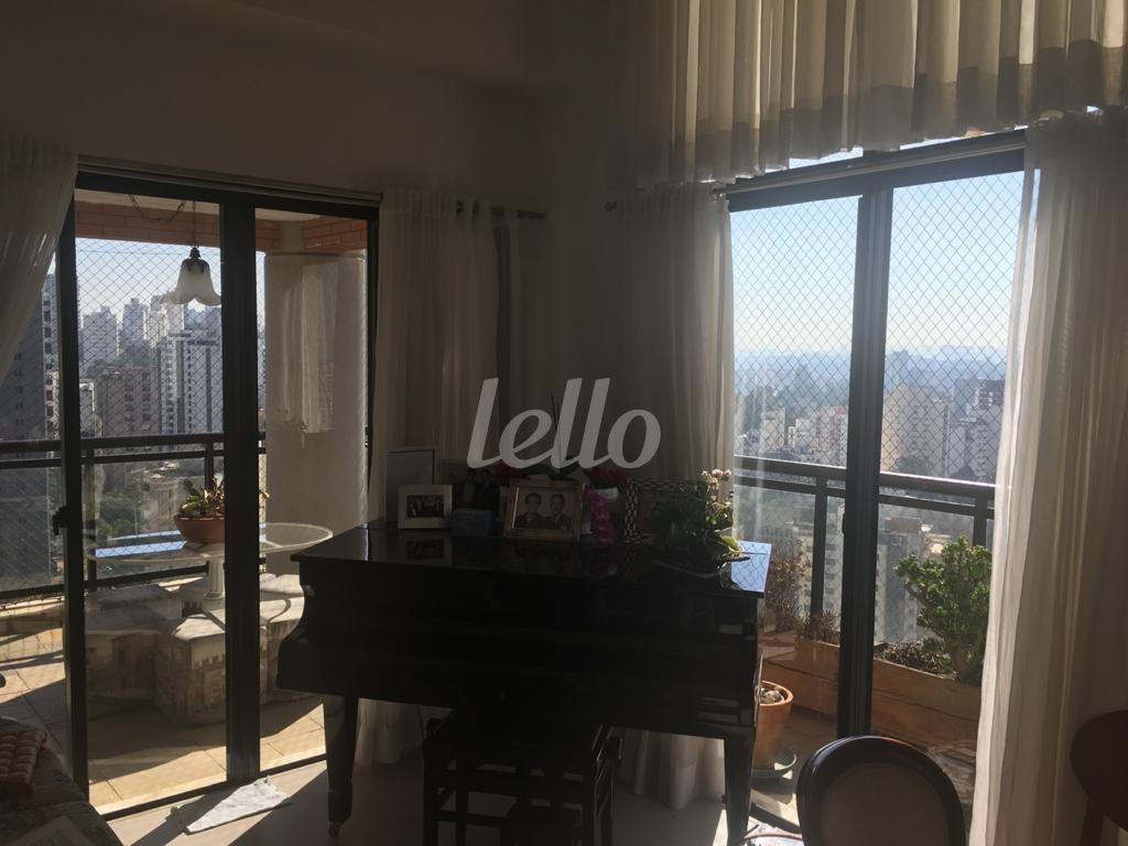 SALA de Apartamento para alugar, Padrão com 190 m², 2 quartos e 4 vagas em Vila Andrade - São Paulo