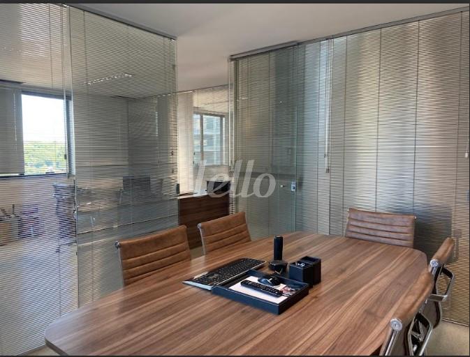 SALADE REUNIÃO de Sala / Conjunto à venda, Padrão com 84 m², e 2 vagas em Brooklin Paulista - São Paulo