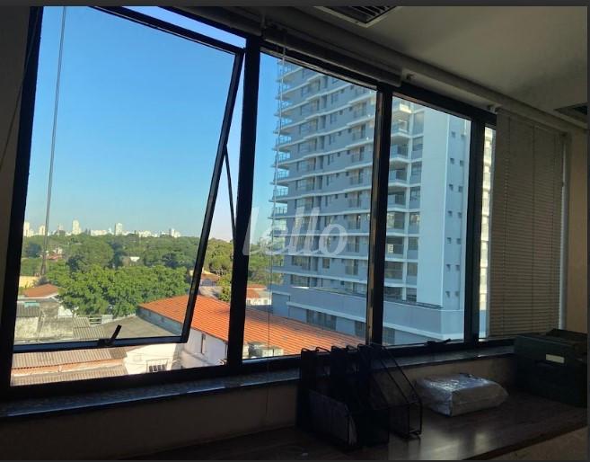 VISTA de Sala / Conjunto à venda, Padrão com 84 m², e 2 vagas em Brooklin Paulista - São Paulo