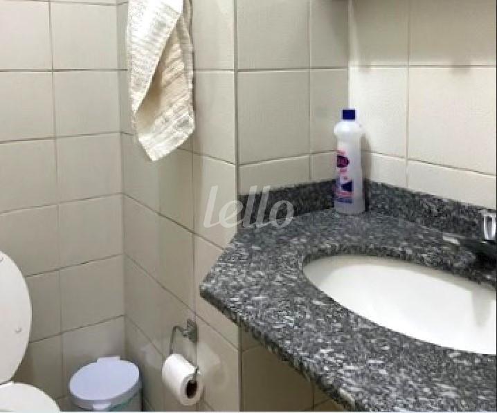 BANHEIRO de Sala / Conjunto à venda, Padrão com 84 m², e 2 vagas em Brooklin Paulista - São Paulo