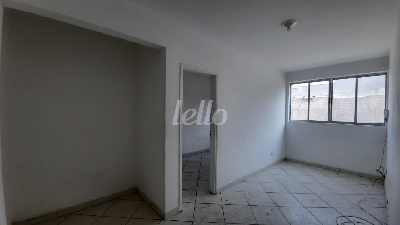 SALA 2 AMBIENTES de Apartamento para alugar, Padrão com 42 m², 1 quarto e em Vila Maria Baixa - São Paulo