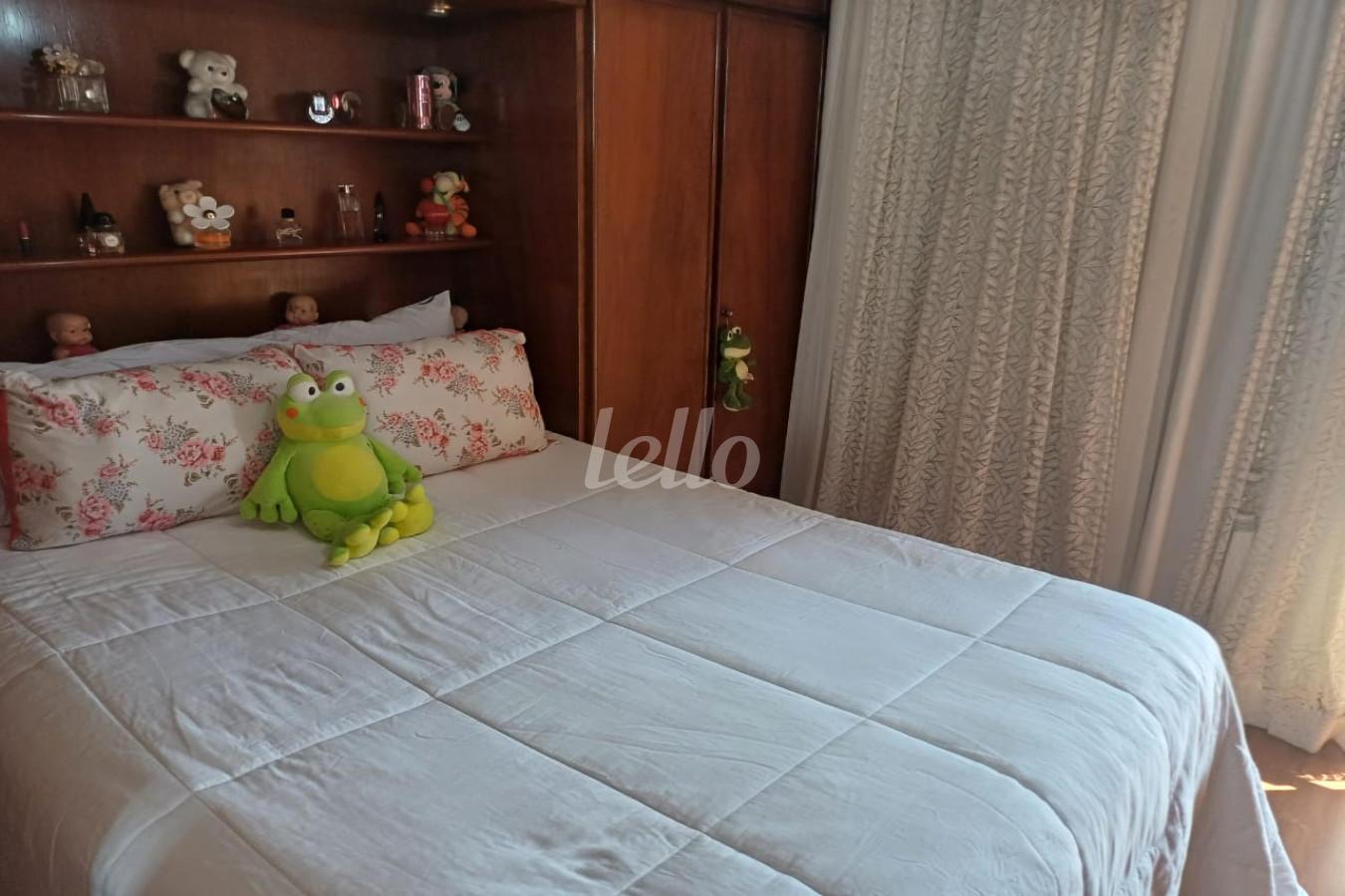 QUARTO de Apartamento à venda, Padrão com 150 m², 4 quartos e 3 vagas em Vila Gomes Cardim - São Paulo