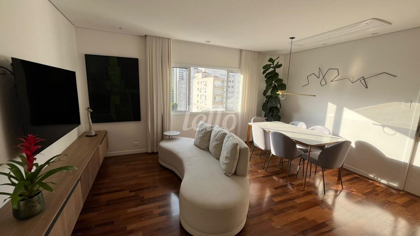 SALA ESTAR de Apartamento à venda, Padrão com 80 m², 2 quartos e 1 vaga em Jardins - São Paulo