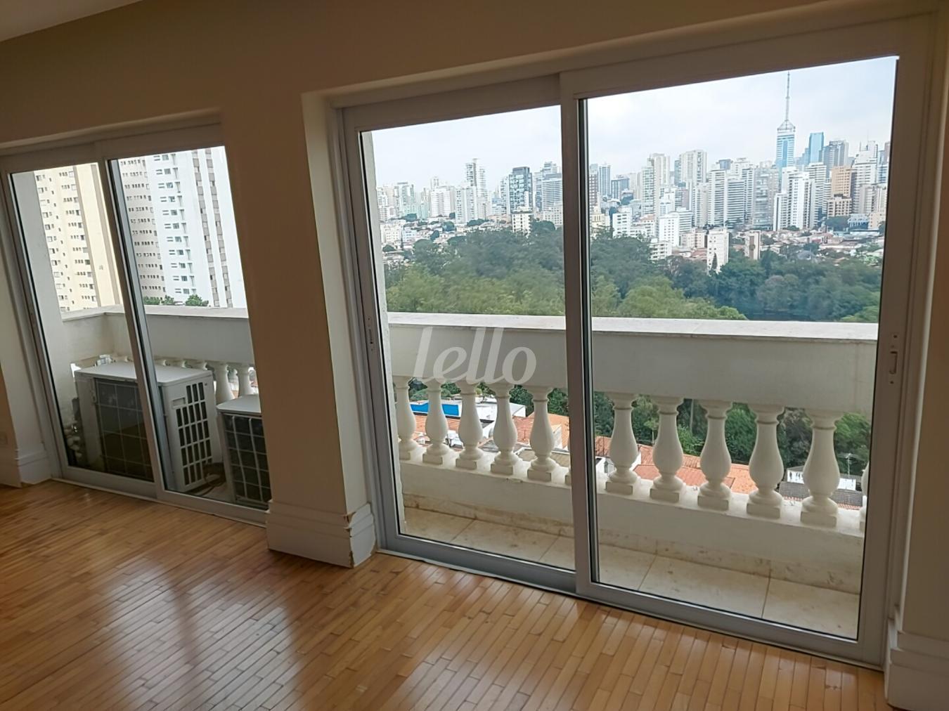 3-SACADA-001.JPG de Apartamento à venda, Padrão com 200 m², 4 quartos e 3 vagas em Cambuci - São Paulo