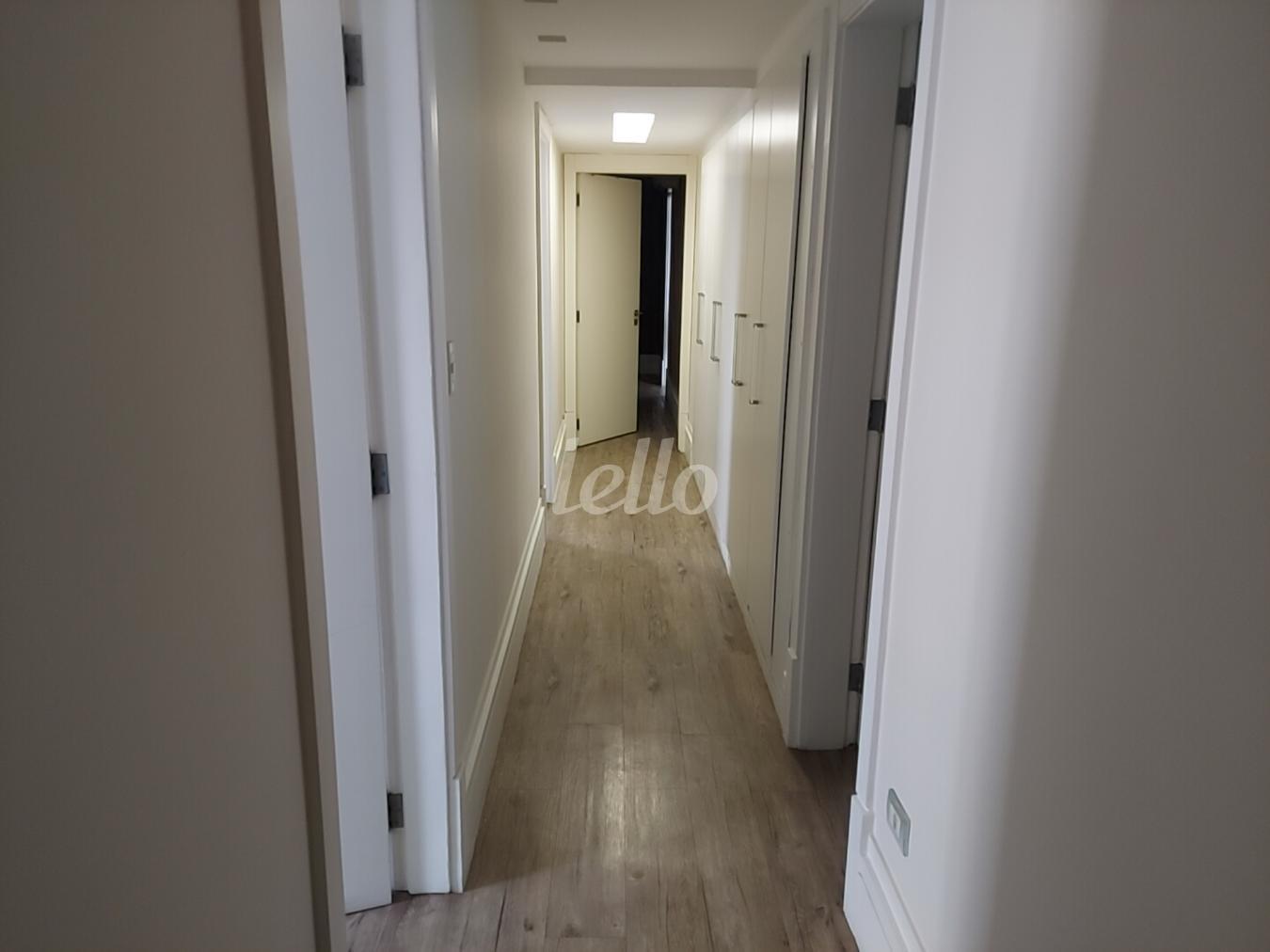 7-HALL-001.JPG de Apartamento à venda, Padrão com 200 m², 4 quartos e 3 vagas em Cambuci - São Paulo