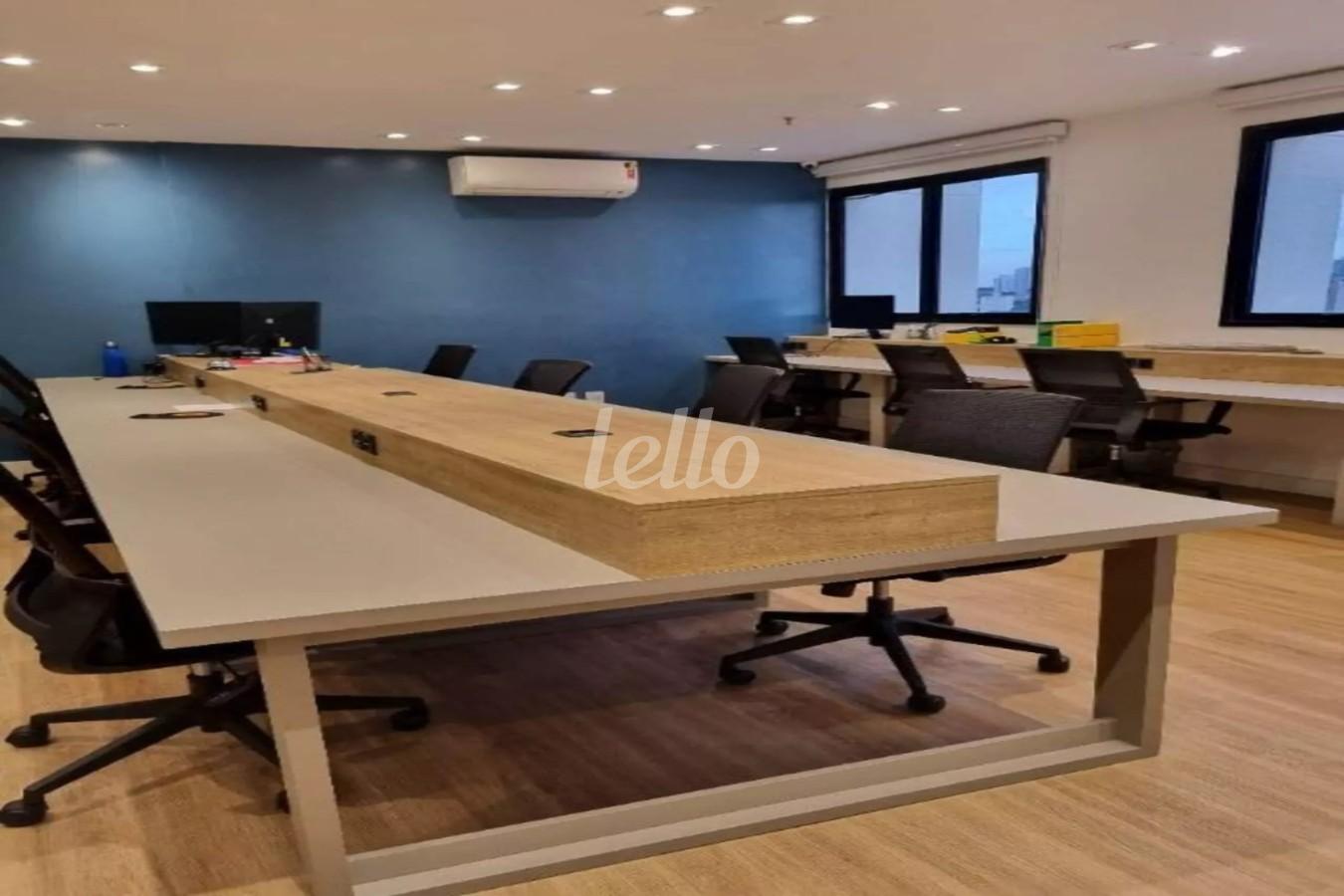 SALA de Sala / Conjunto para alugar, Duplex com 154 m², e 4 vagas em Indianópolis - São Paulo