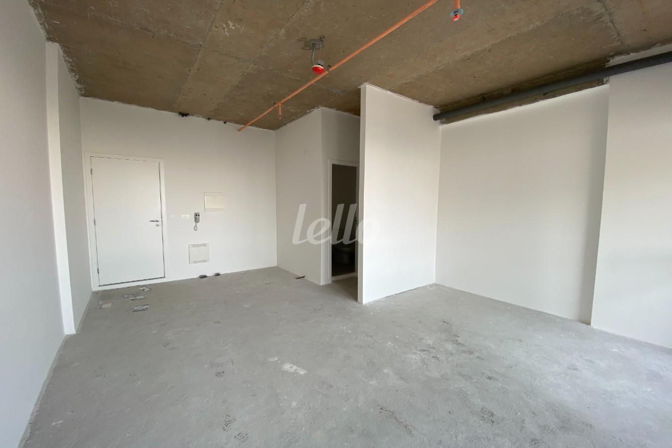 SALA de Sala / Conjunto à venda, Padrão com 37 m², e 1 vaga em Vila Baeta Neves - São Bernardo do Campo