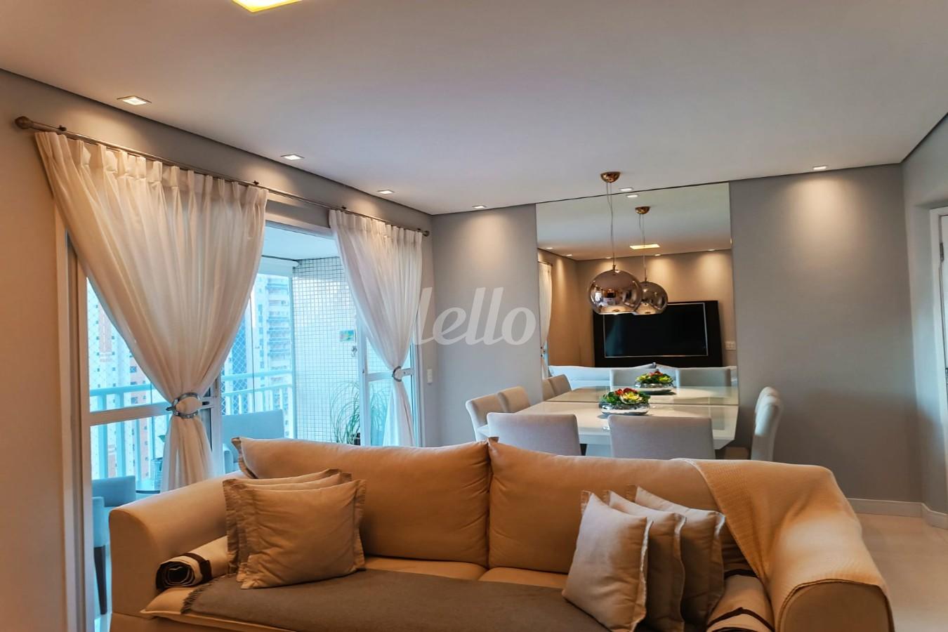 SALA 2 AMBIENTES de Apartamento à venda, Padrão com 93 m², 3 quartos e 3 vagas em Vila Gomes Cardim - São Paulo