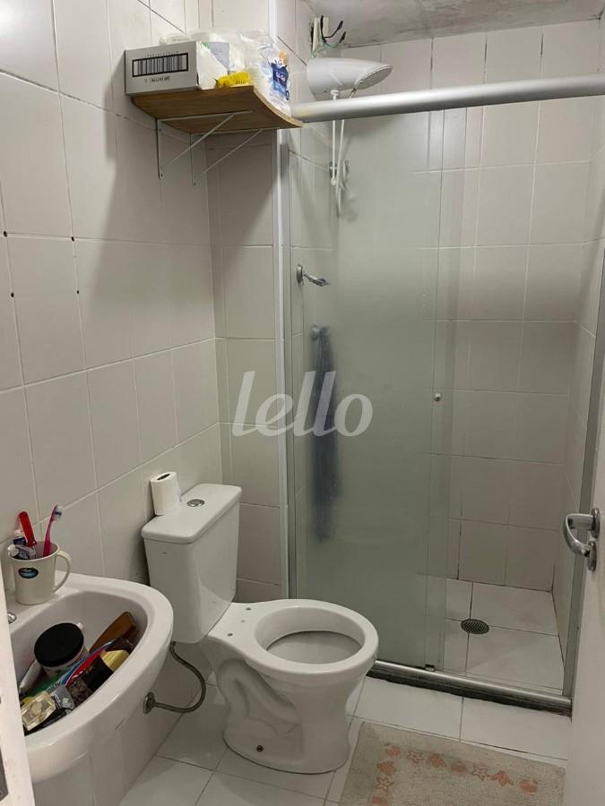 BANHEIRO SOCIAL de Apartamento à venda, Padrão com 34 m², 1 quarto e em Cambuci - São Paulo