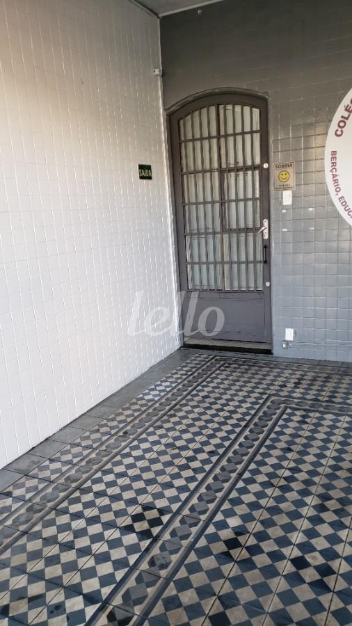 ENTRADA III de Prédio Comercial à venda, Monousuário com 700 m², e em Santana - São Paulo