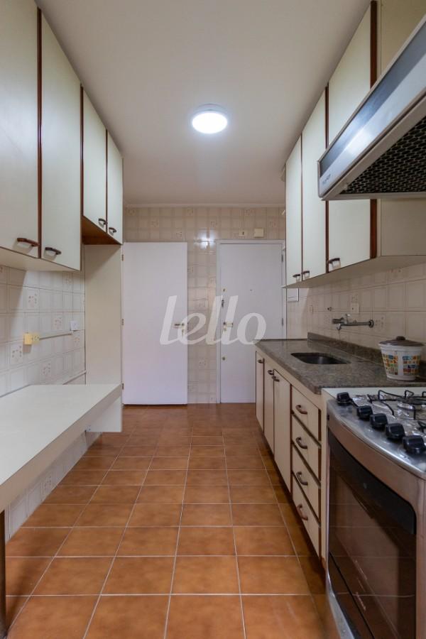 COZINHA de Apartamento para alugar, Padrão com 75 m², 2 quartos e 1 vaga em Vila Clementino - São Paulo