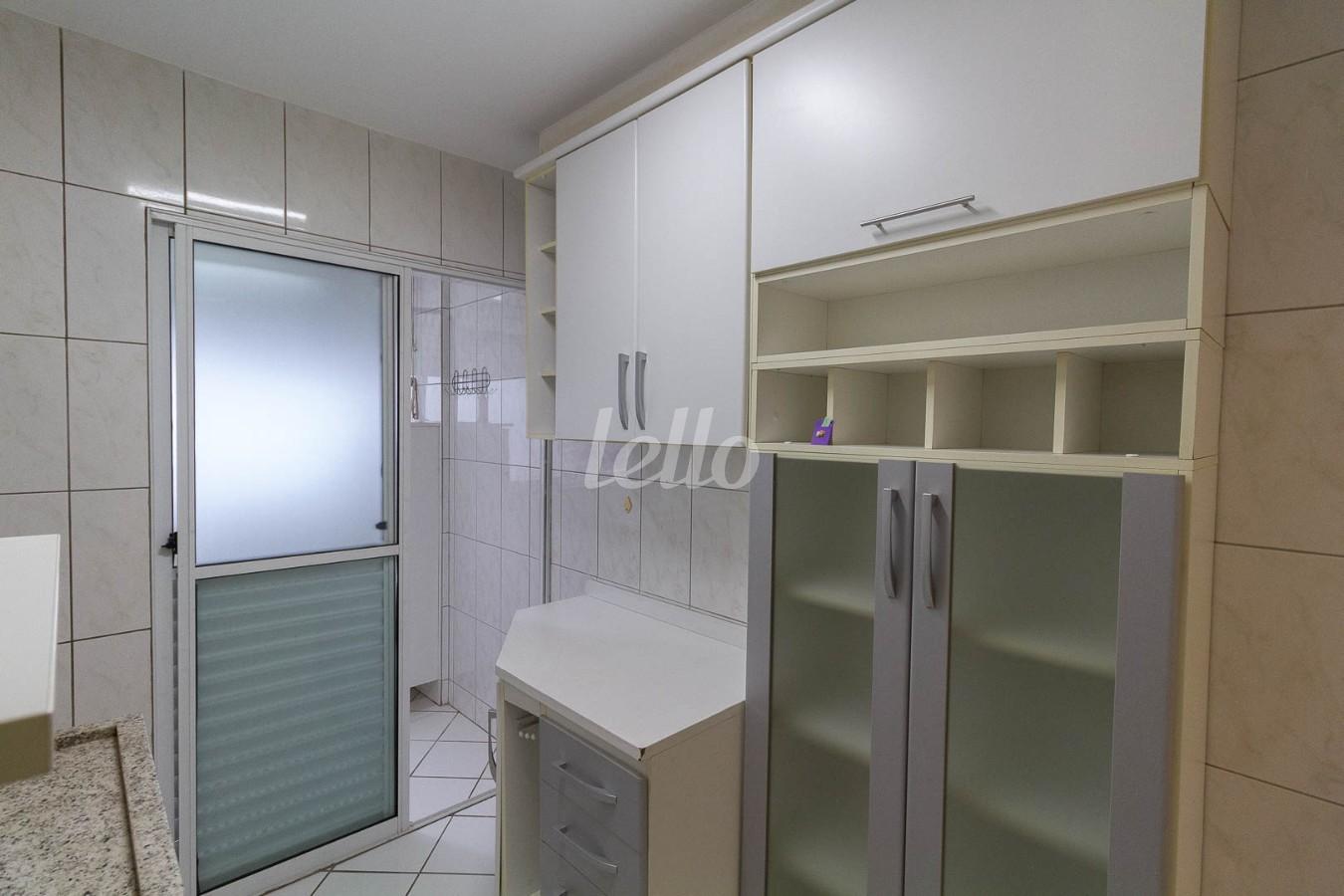 COZINHA de Apartamento para alugar, Padrão com 65 m², 2 quartos e 2 vagas em Vila Bertioga - São Paulo