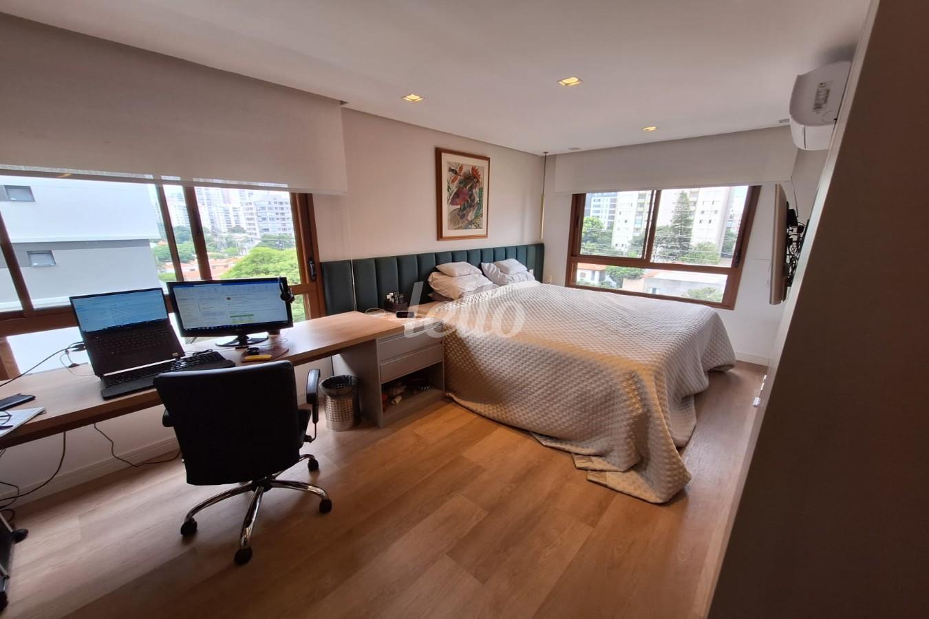 DORMITÓRIO de Apartamento à venda, Padrão com 110 m², 1 quarto e 2 vagas em Brooklin Novo - São Paulo