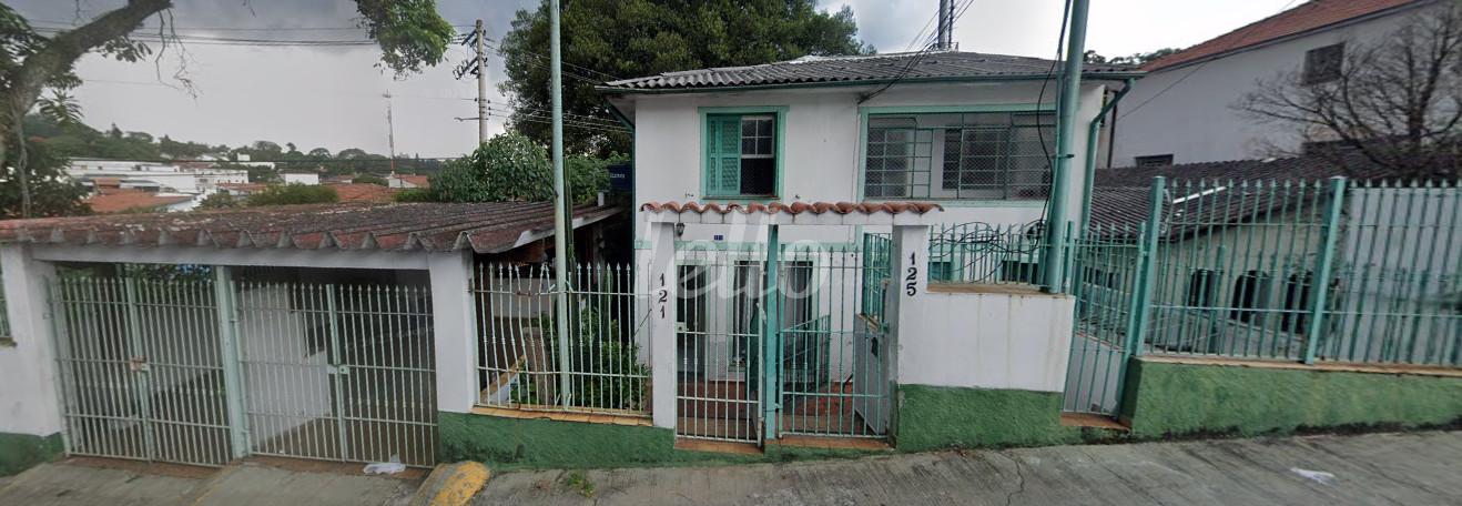 FACHADA de Casa à venda, sobrado com 242 m², 4 quartos e 2 vagas em Vila Irmãos Arnoni - São Paulo