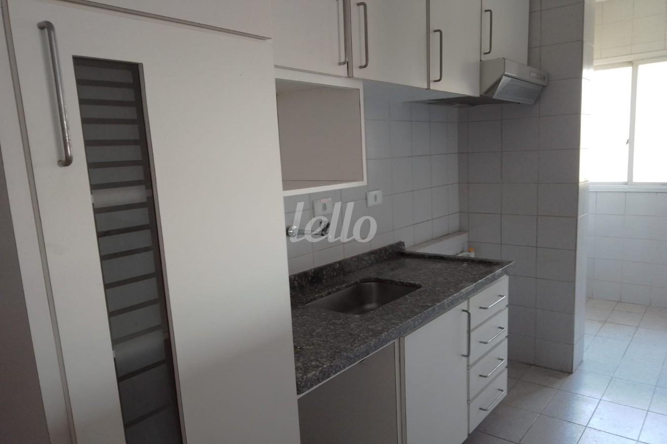 COZINHA de Apartamento para alugar, Padrão com 52 m², 2 quartos e 1 vaga em Vila Invernada - São Paulo