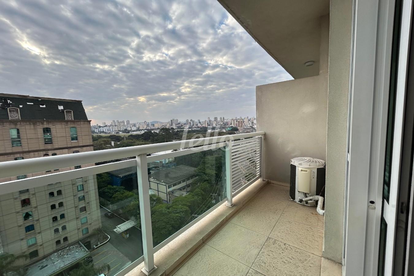 TERRAÇO de Sala / Conjunto à venda, Padrão com 39 m², e 1 vaga em Santana - São Paulo