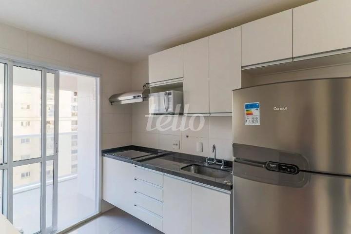 COZINHA de Apartamento para alugar, Padrão com 74 m², 2 quartos e 1 vaga em Vila Gertrudes - São Paulo