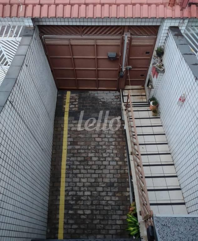 ESCADAS de Casa à venda, sobrado com 104 m², 2 quartos e 4 vagas em Vila Isolina Mazzei - São Paulo