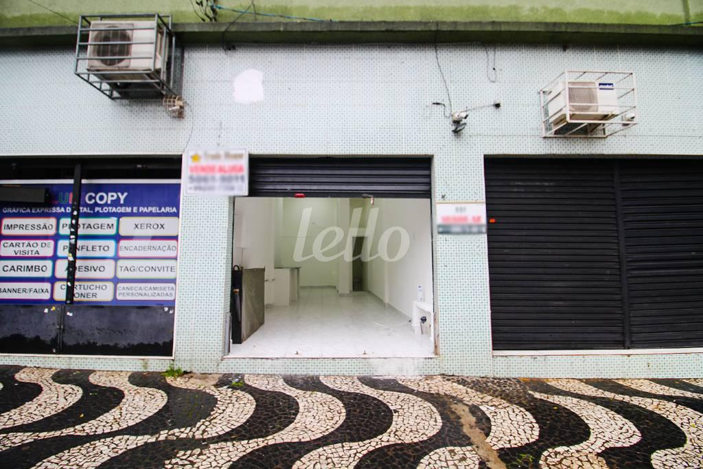 FACHADA de Loja para alugar, Padrão com 35 m², e em Vila Firmiano Pinto - São Paulo