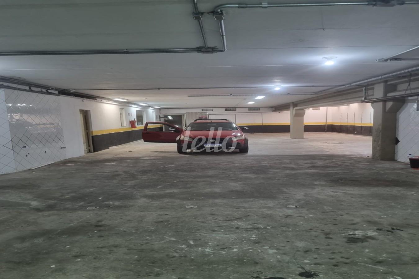 ESTACIONAMENTO de Prédio Comercial para alugar, Monousuário com 1026 m², e 10 vagas em Vila Congonhas - São Paulo