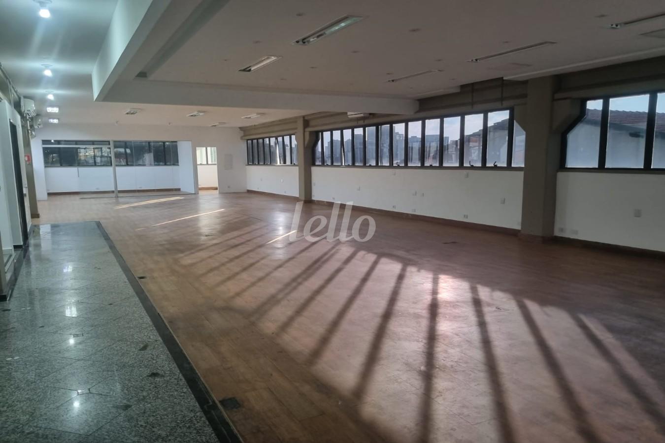 ANDAR de Prédio Comercial para alugar, Monousuário com 1026 m², e 10 vagas em Vila Congonhas - São Paulo