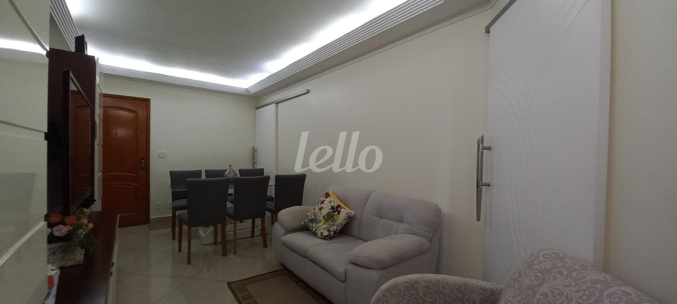 SALA de Apartamento à venda, Padrão com 70 m², 3 quartos e 1 vaga em Vila Brasilio Machado - São Paulo